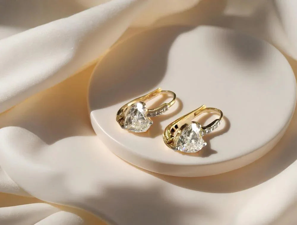 Use Gold Earrings for Any Special Occasion 20 Dec - Jewelslane