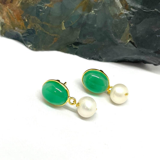 Green Onyx and pearl earrings in 18k gold plated silver - Jewelslane