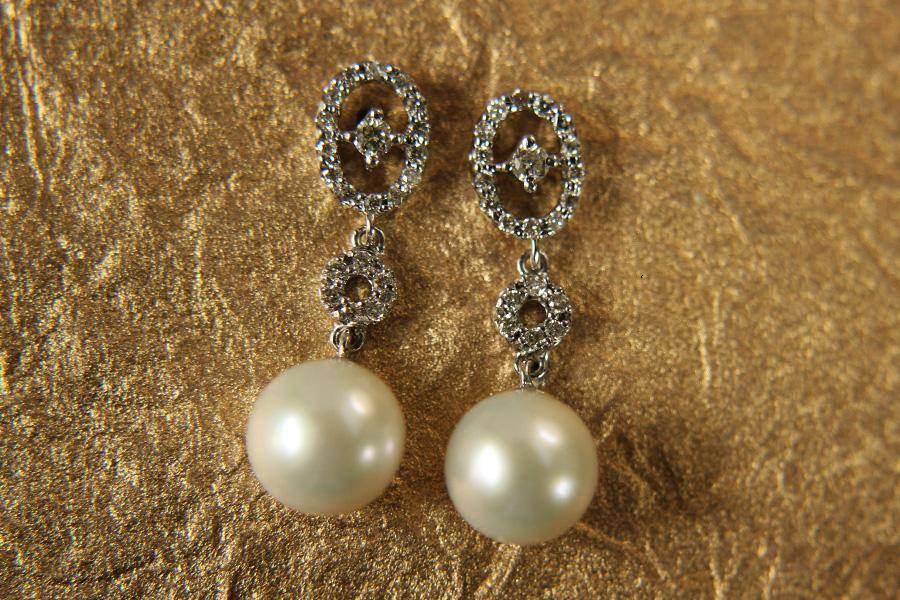 Diamond Earring with Pearl - Jewelslane