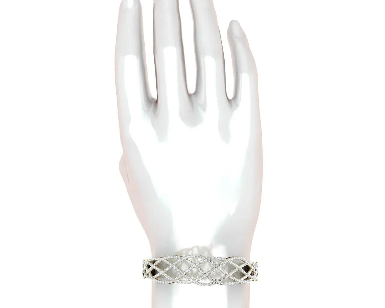 Daanya Exquisite Diamond Bangle - Jewelslane