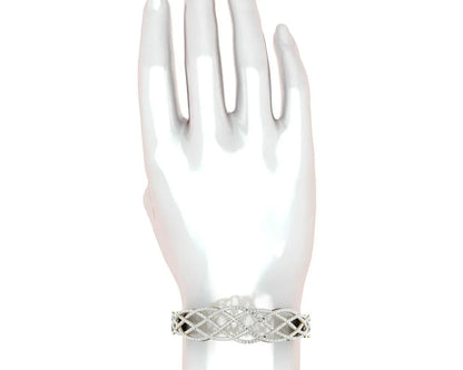 Daanya Exquisite Diamond Bangle - Jewelslane