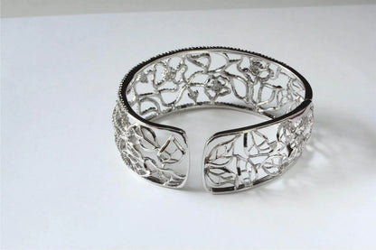 Diamond Bangle in 18k White Gold - Jewelslane