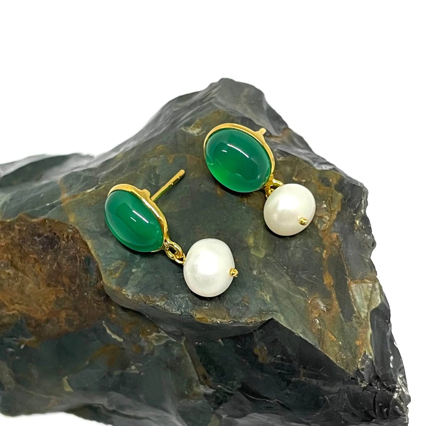 Green Onyx and pearl earrings in 18k gold plated silver - Jewelslane