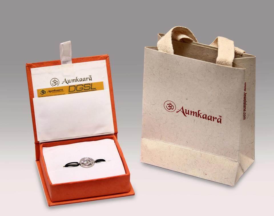 Aumkaara Om Bracelet with Diamond - Jewelslane