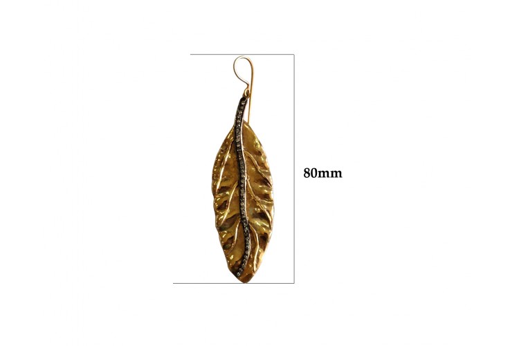 Gold plated silver earring in Classic Leaf design